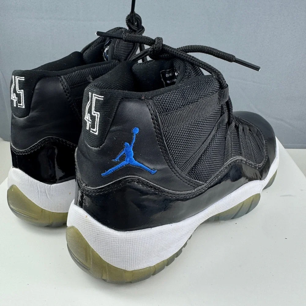Jordan Air Jordan 11 Retro Space Jam Mens 8.5 Black Concord 378037-041 2016 Mid
